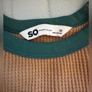 Cropped teen baseball ball T size Med.